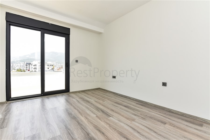 Просторная квартира в новом комплексе района Оба