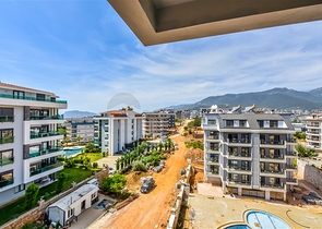 Просторная квартира в новом комплексе района Оба