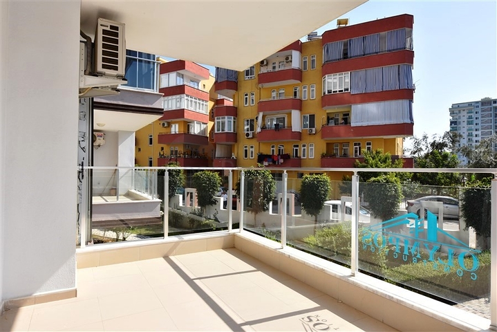 Квартира 1+1 в районе Махмутлар на расстоянии всего 350 метров до моря 