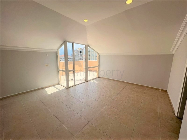 Пентхаус 5+2 с минимальной инфраструктурой в районе Оба