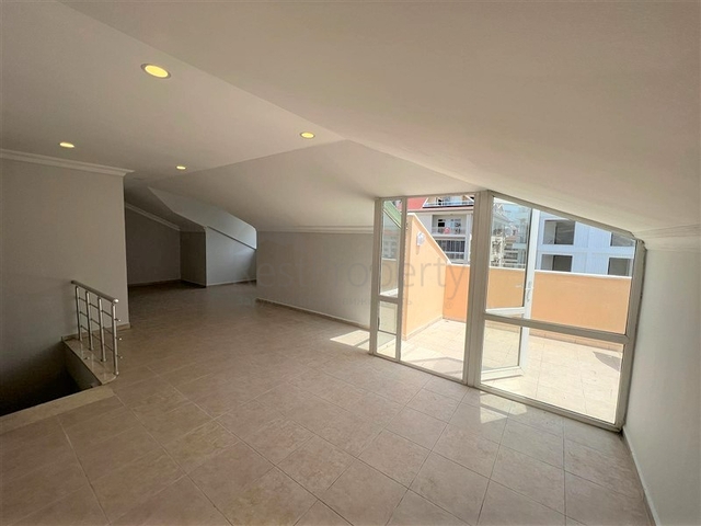 Пентхаус 5+2 с минимальной инфраструктурой в районе Оба