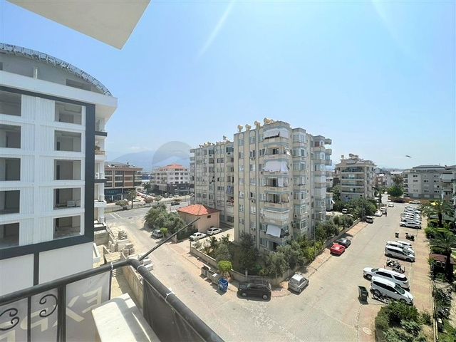 Пентхаус 5+2 с минимальной инфраструктурой в районе Оба