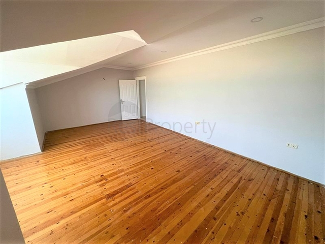 Пентхаус 5+2 с минимальной инфраструктурой в районе Оба