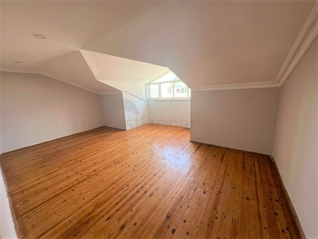 Пентхаус 5+2 с минимальной инфраструктурой в районе Оба