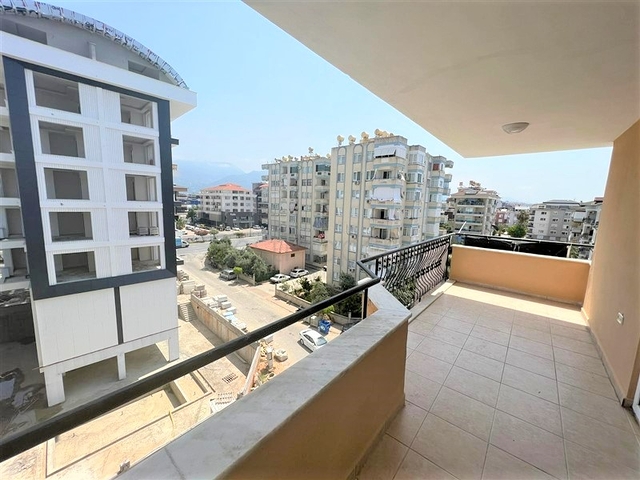 Пентхаус 5+2 с минимальной инфраструктурой в районе Оба