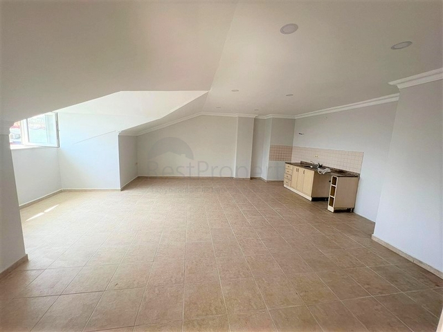 Пентхаус 5+2 с минимальной инфраструктурой в районе Оба