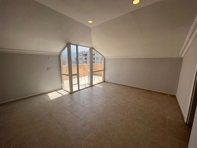 Пентхаус 5+2 с минимальной инфраструктурой в районе Оба