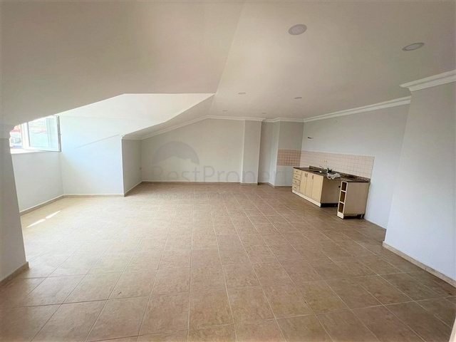 Пентхаус 5+2 с минимальной инфраструктурой в районе Оба