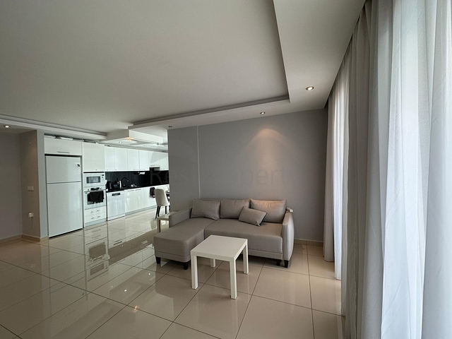 Квартира 2+1 большой площади рядом с торговым центром Аланиум