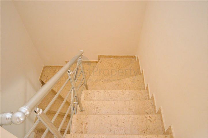 Двухуровневый пентхаус 3+1 в 100 м от моря