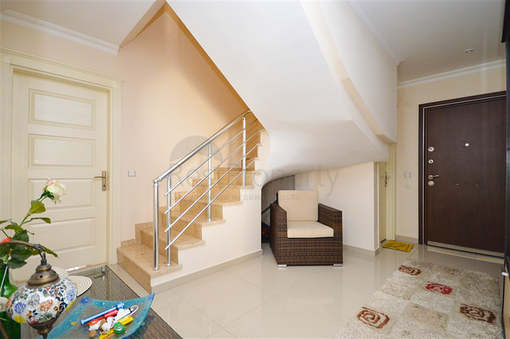 Двухуровневый пентхаус 3+1 в 100 м от моря