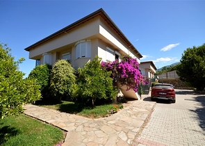 Уютная квартира 2+1 со своим садовым участком