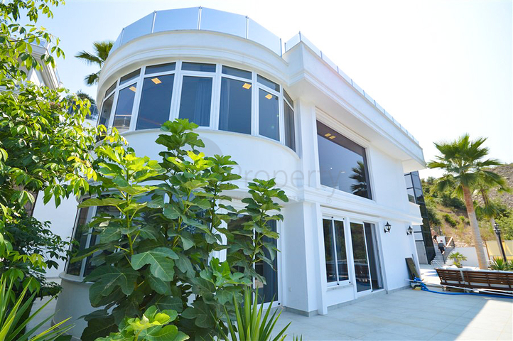 Вилла планировкой 3+1 в живописном районе Каргыджак