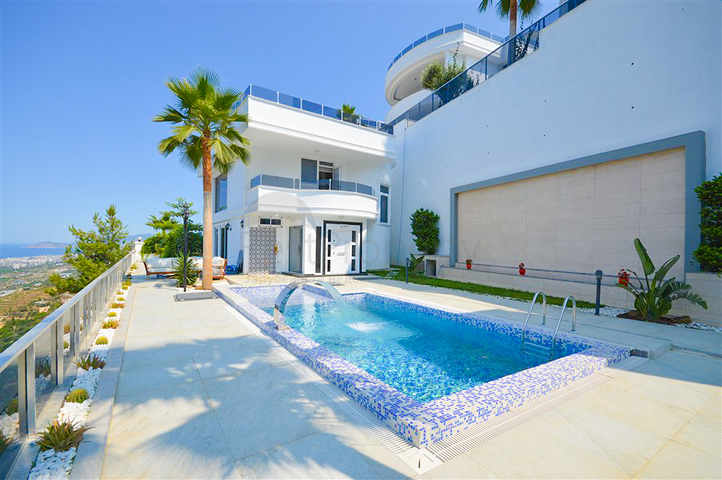 Вилла планировкой 3+1 в живописном районе Каргыджак