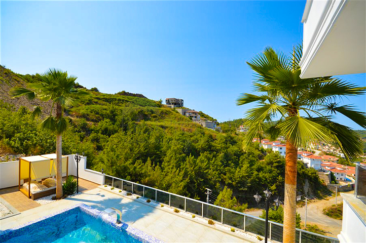 Вилла планировкой 3+1 в живописном районе Каргыджак