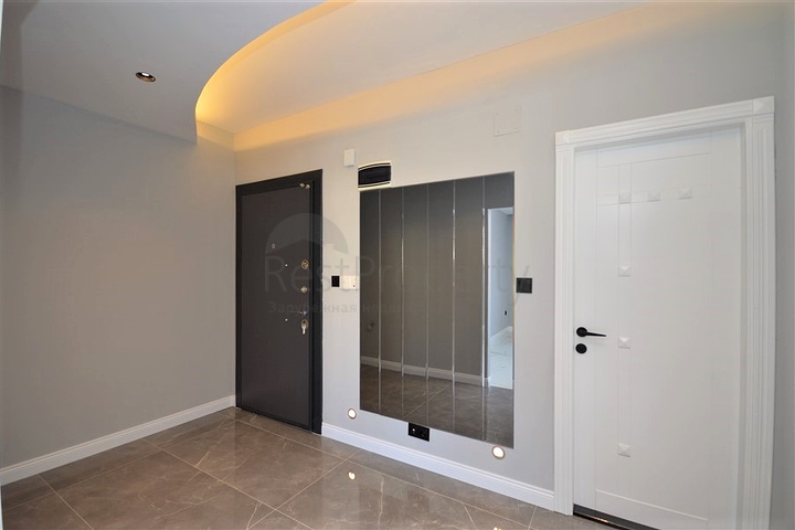 Представляет вам квартиру 1+1 в шаговой доступности к морю в районе Оба