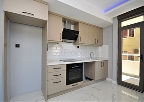 Представляет вам квартиру 1+1 в шаговой доступности к морю в районе Оба