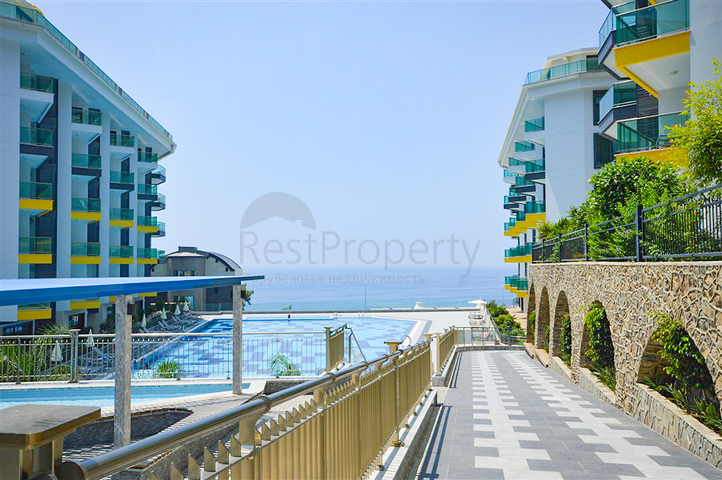 Квартира 1+1 у самого берега моря в районе Каргыджак