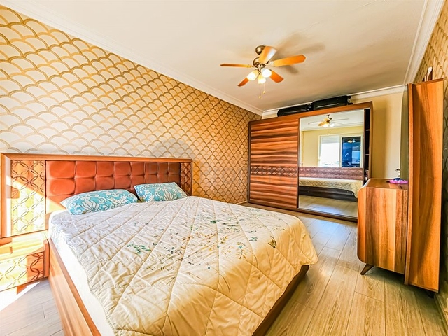 Меблированный пентхаус 4+1 в одном из жилых комплексов Махмутлара