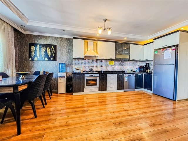 Меблированный пентхаус 4+1 в одном из жилых комплексов Махмутлара