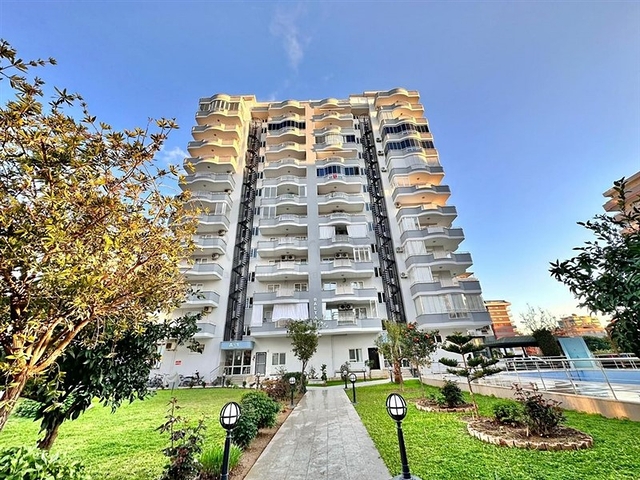 Меблированный пентхаус 4+1 в одном из жилых комплексов Махмутлара