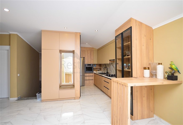 Идеальное жилье 4+1 с превосходной инфраструктурой, в районе Кестель