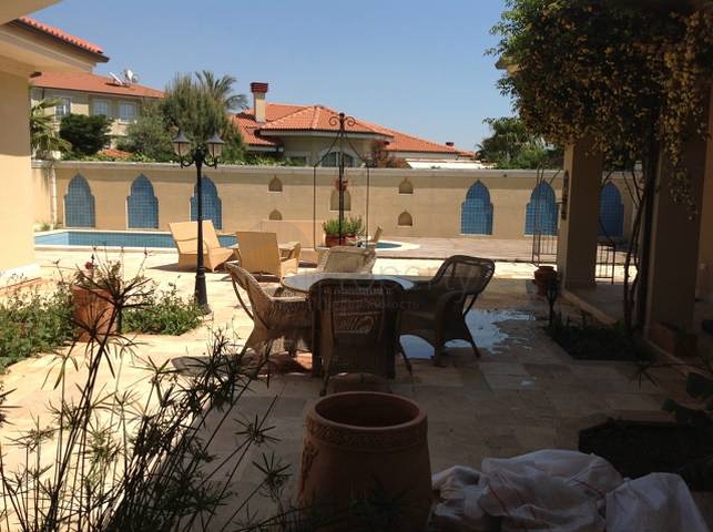 Виллы в комплексе от застройщика в Анталии