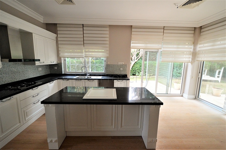 Виллы в комплексе от застройщика в Анталии