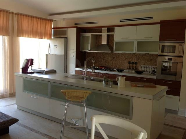 Виллы в комплексе от застройщика в Анталии