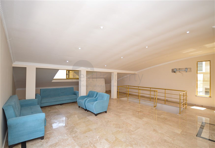 Вилла в сите 4+1 с небольшим садом и видом на море и горы в живописном районе Каргыджак