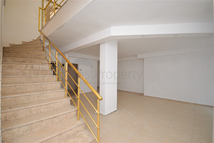 Вилла в сите 4+1 с небольшим садом и видом на море и горы в живописном районе Каргыджак