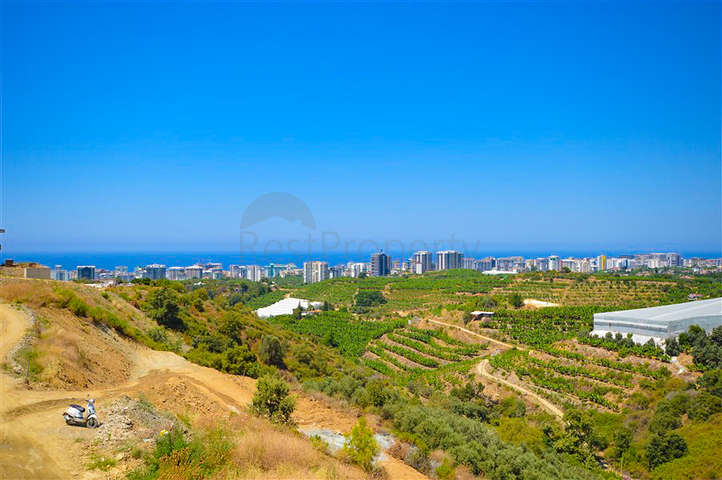 Вилла в сите 4+1 с небольшим садом и видом на море и горы в живописном районе Каргыджак