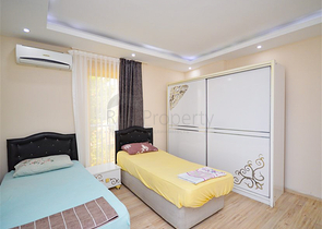 Вилла в сите 4+1 с небольшим садом и видом на море и горы в живописном районе Каргыджак