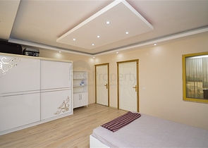 Вилла в сите 4+1 с небольшим садом и видом на море и горы в живописном районе Каргыджак