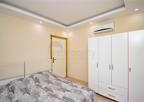 Вилла в сите 4+1 с небольшим садом и видом на море и горы в живописном районе Каргыджак