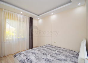 Вилла в сите 4+1 с небольшим садом и видом на море и горы в живописном районе Каргыджак