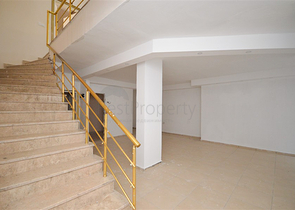 Вилла в сите 4+1 с небольшим садом и видом на море и горы в живописном районе Каргыджак