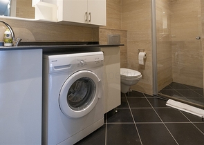 Уютный двухэтажный пентхаус в пешей доступности к морю с видом на горы   