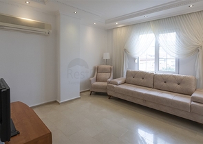 Уютный двухэтажный пентхаус в пешей доступности к морю с видом на горы   