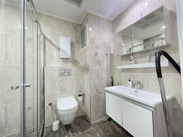 Квартира 1+1 в популярном жилом комплексе в районе Авсаллар