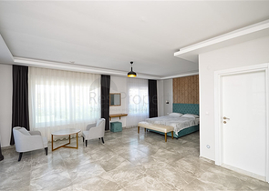 Пентхаус планировкой 2+1 с видом на Средиземное море всего в 400 м до пляжа района Каргыджак