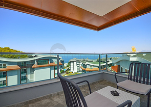 Пентхаус планировкой 2+1 с видом на Средиземное море всего в 400 м до пляжа района Каргыджак