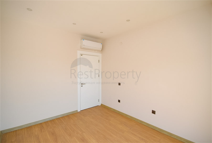 Двухэтажный пентхаус 3+1 с закрытым паркингом и видом на море в Алании