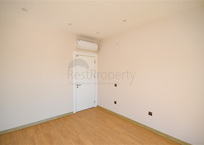 Двухэтажный пентхаус 3+1 с закрытым паркингом и видом на море в Алании