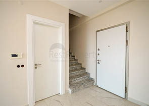 Двухэтажный пентхаус 3+1 с закрытым паркингом и видом на море в Алании