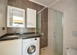 Двухэтажный пентхаус 3+1 с закрытым паркингом и видом на море в Алании