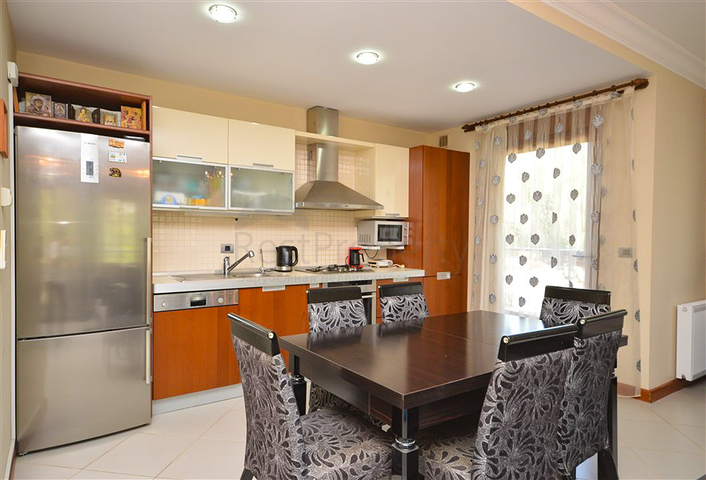 Квартира 2+1 на первой линии в центре Алании