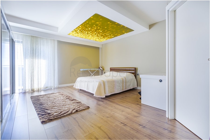 Просторный петнтхаус в районе Оба