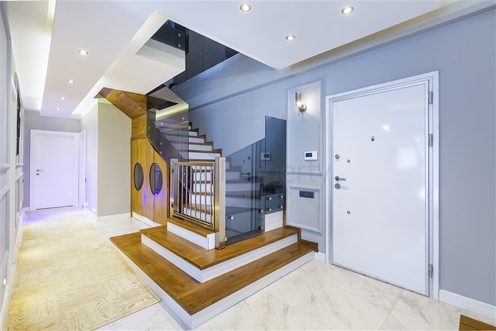 Просторный петнтхаус в районе Оба