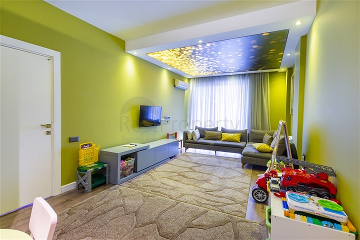 Просторный петнтхаус в районе Оба